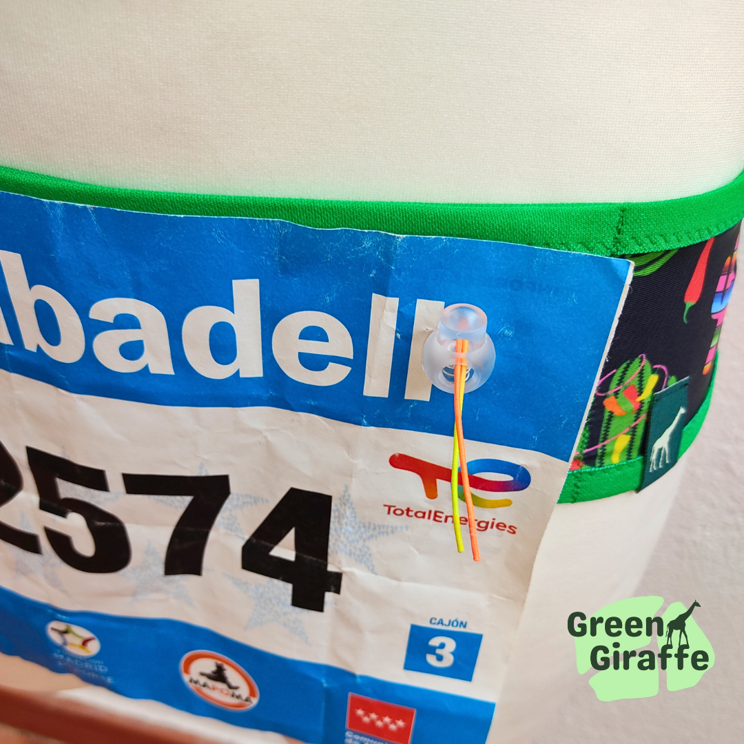 RunPouch Running Belt - Spicy | Bold & Energetic for Active Lifestyles - Green Giraffe