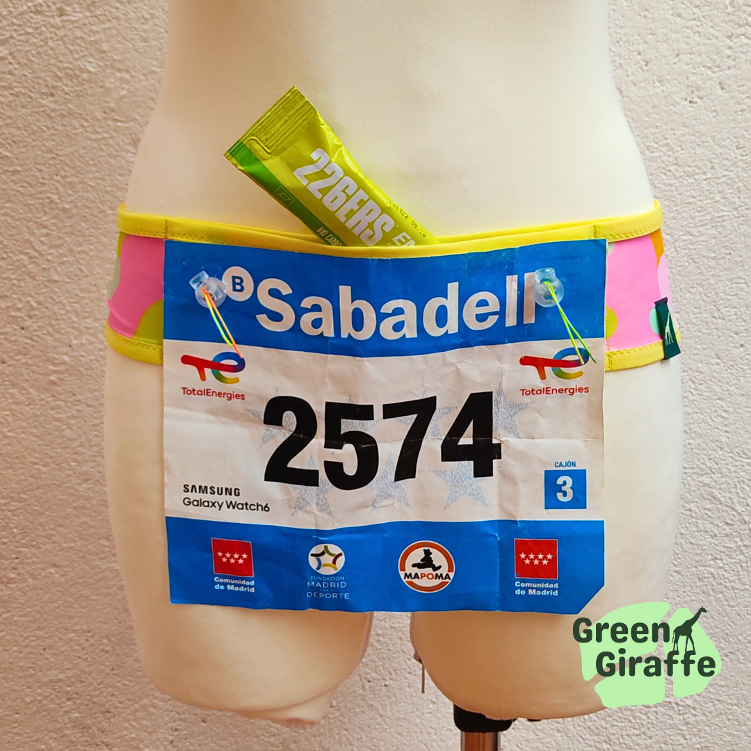 RunPouch Running Belt - Retro Pop | Vintage-Inspired & Stylish for Fitness - Green Giraffe