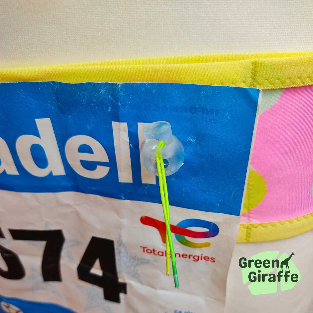 RunPouch Running Belt - Retro Pop | Vintage-Inspired & Stylish for Fitness - Green Giraffe