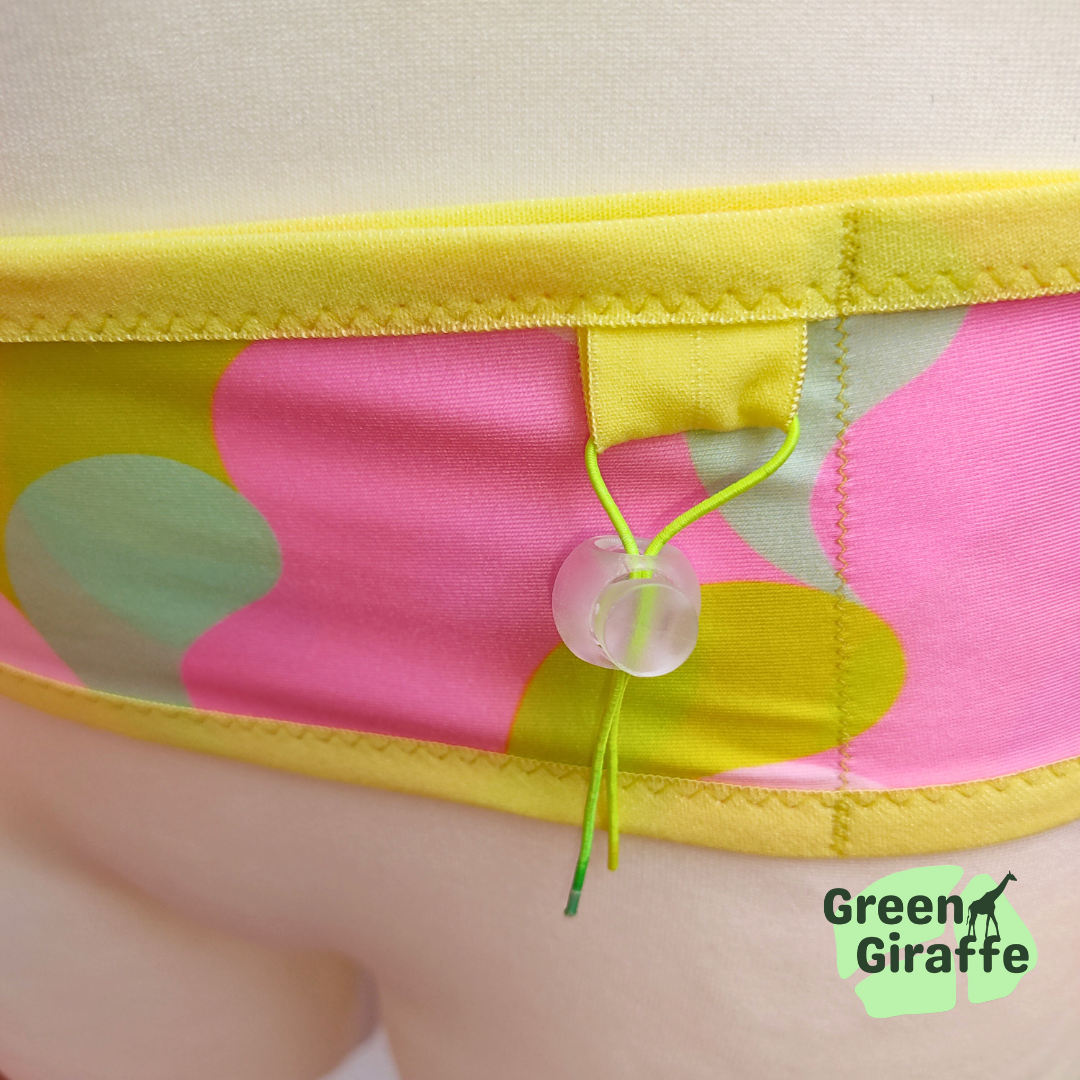 RunPouch Running Belt - Retro Pop | Vintage-Inspired & Stylish for Fitness - Green Giraffe