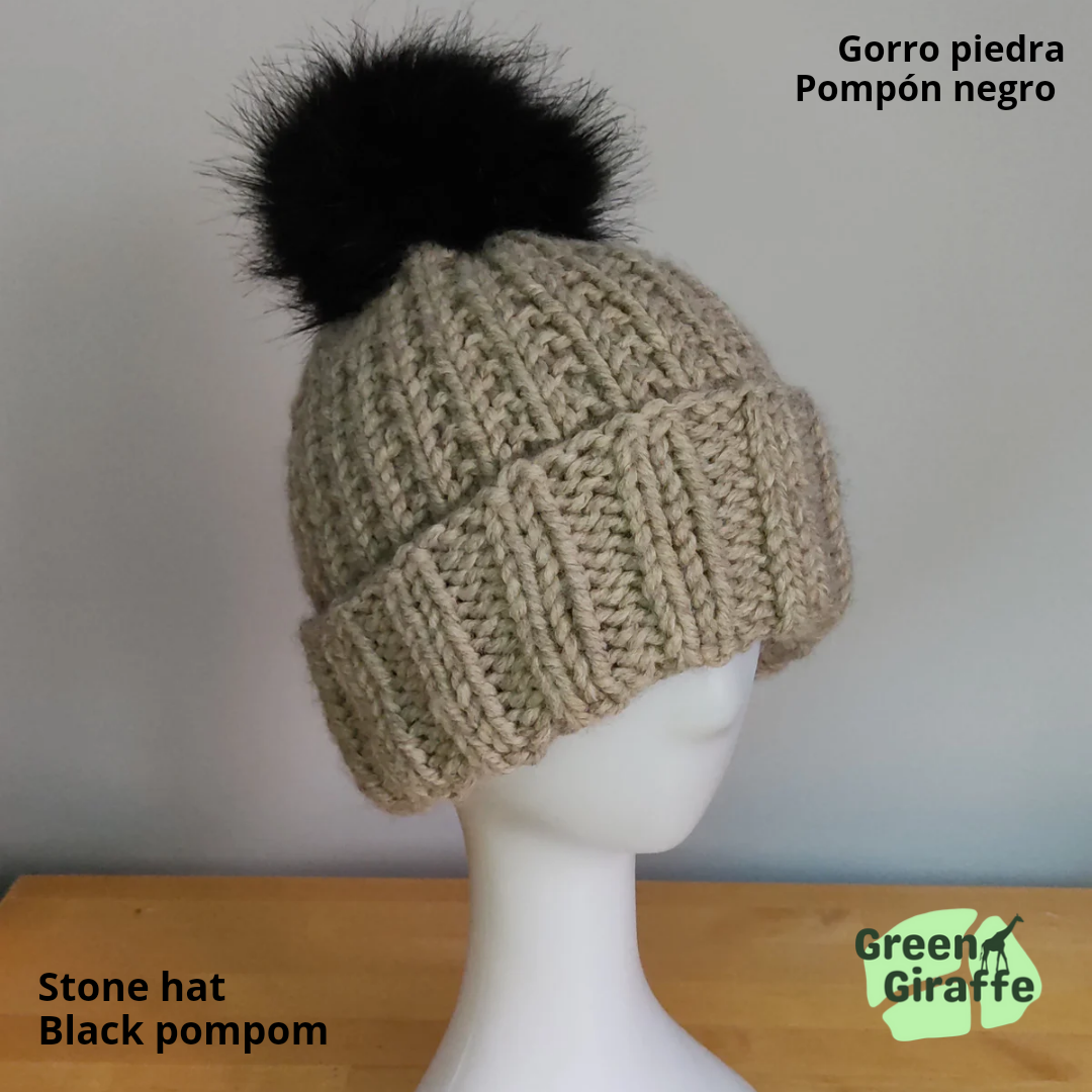 PomSwitch Woolly Hat - Green Giraffe