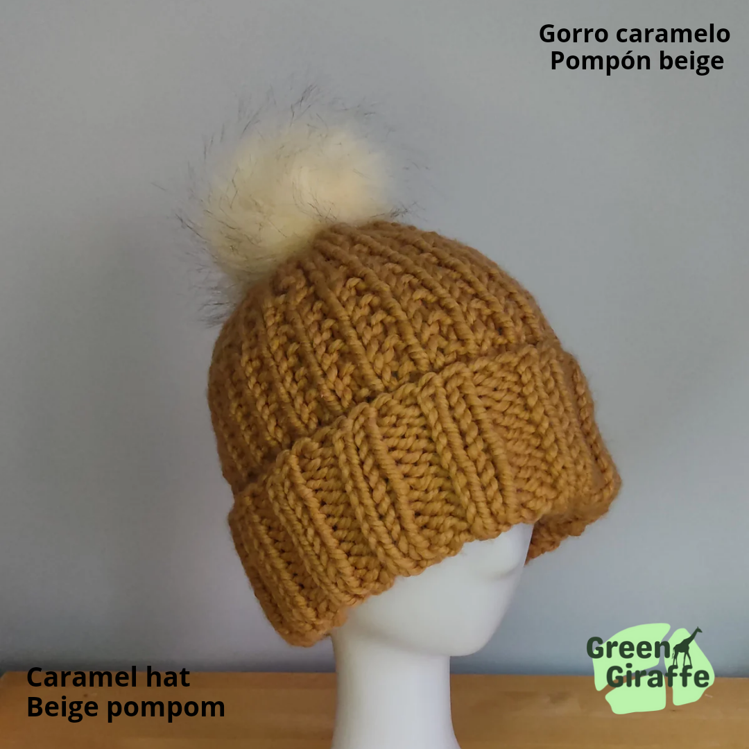 PomSwitch Woolly Hat - Green Giraffe