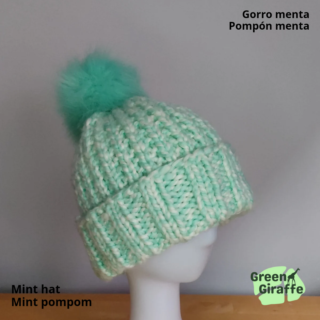 PomSwitch Woolly Hat - Green Giraffe