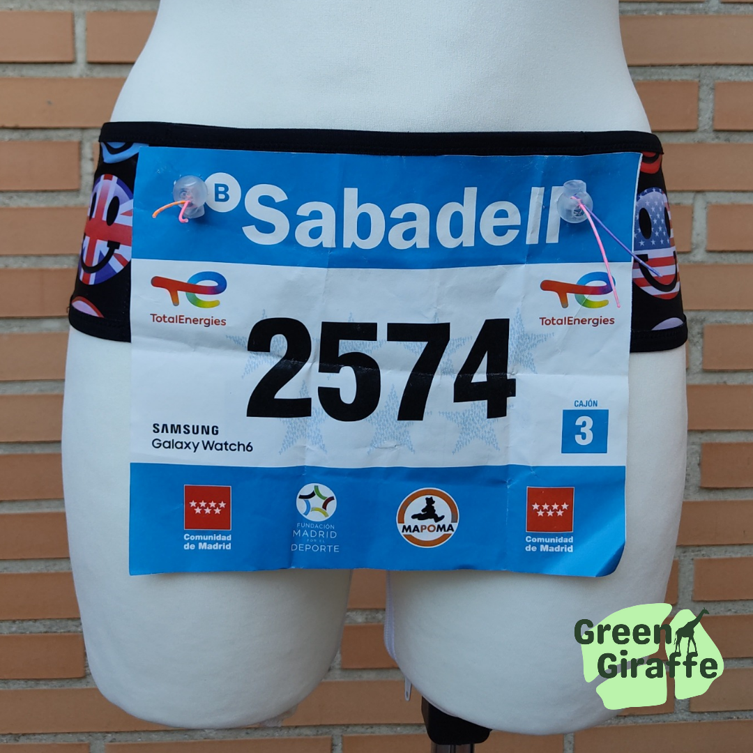 RunPouch Running Belt - One world - Green Giraffe