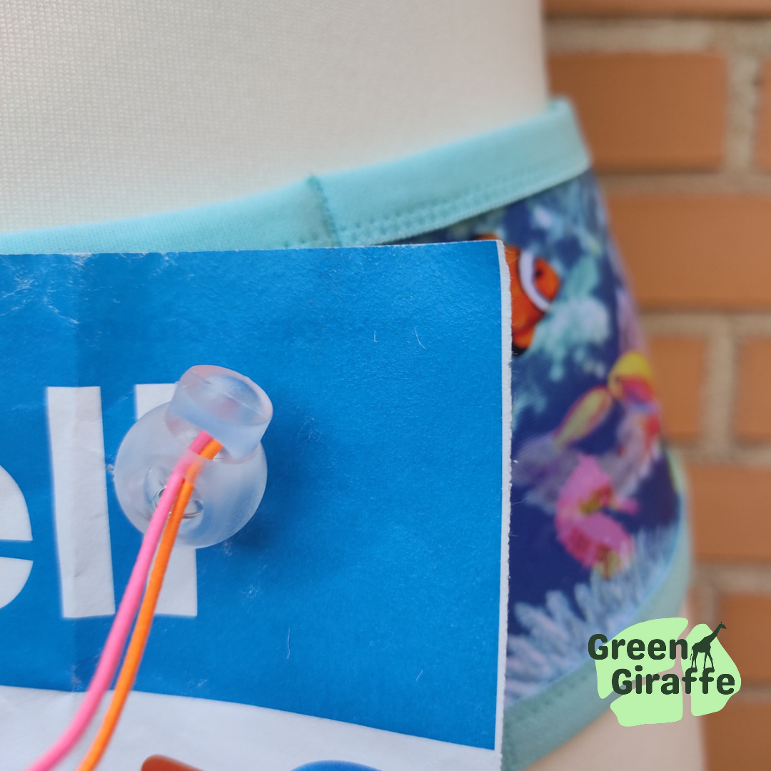 RunPouch Running Belt - Under the Sea | Marine-Inspired for Fitness Enthusiasts - Green Giraffe