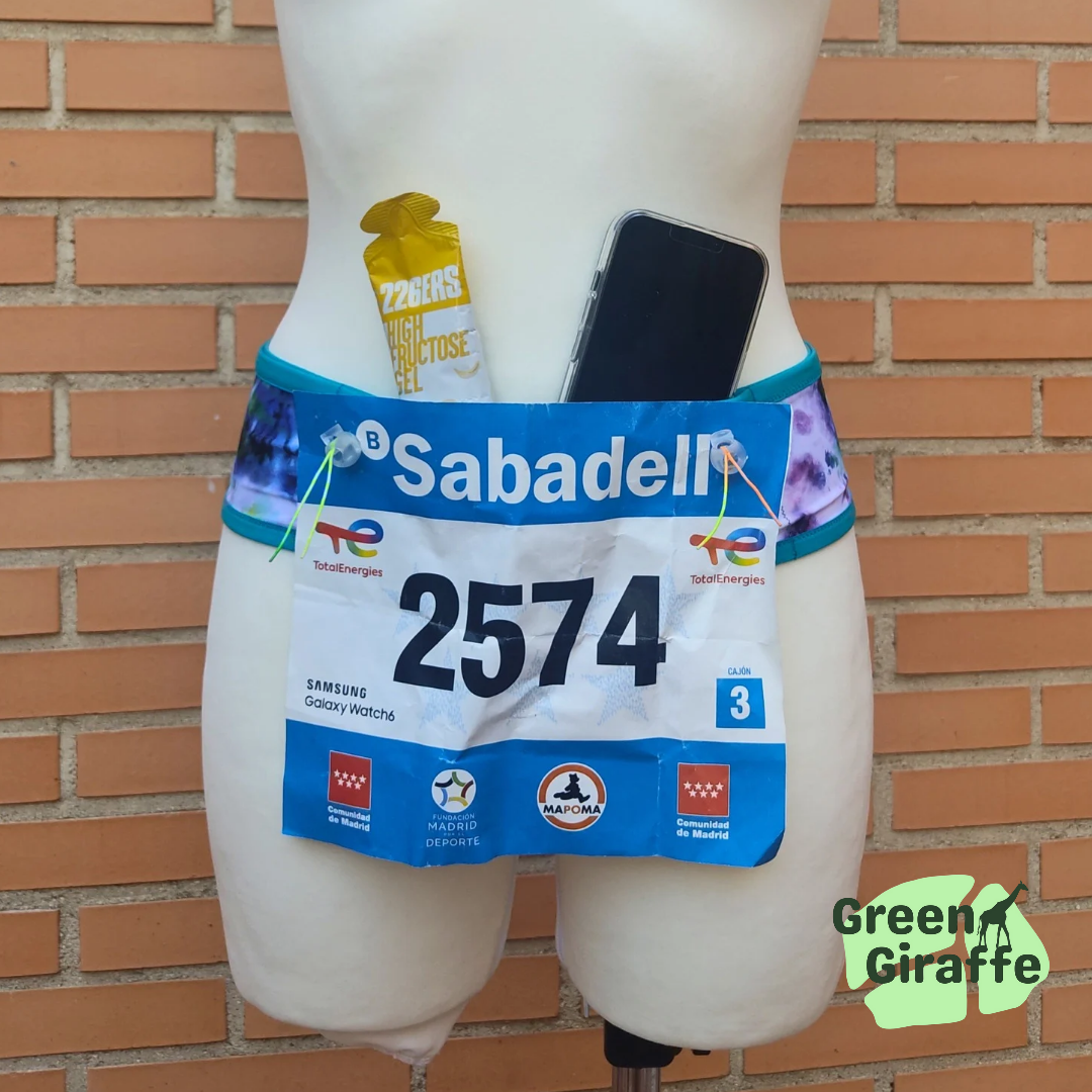 RunPouch Running Belt - Colour burst - Green Giraffe