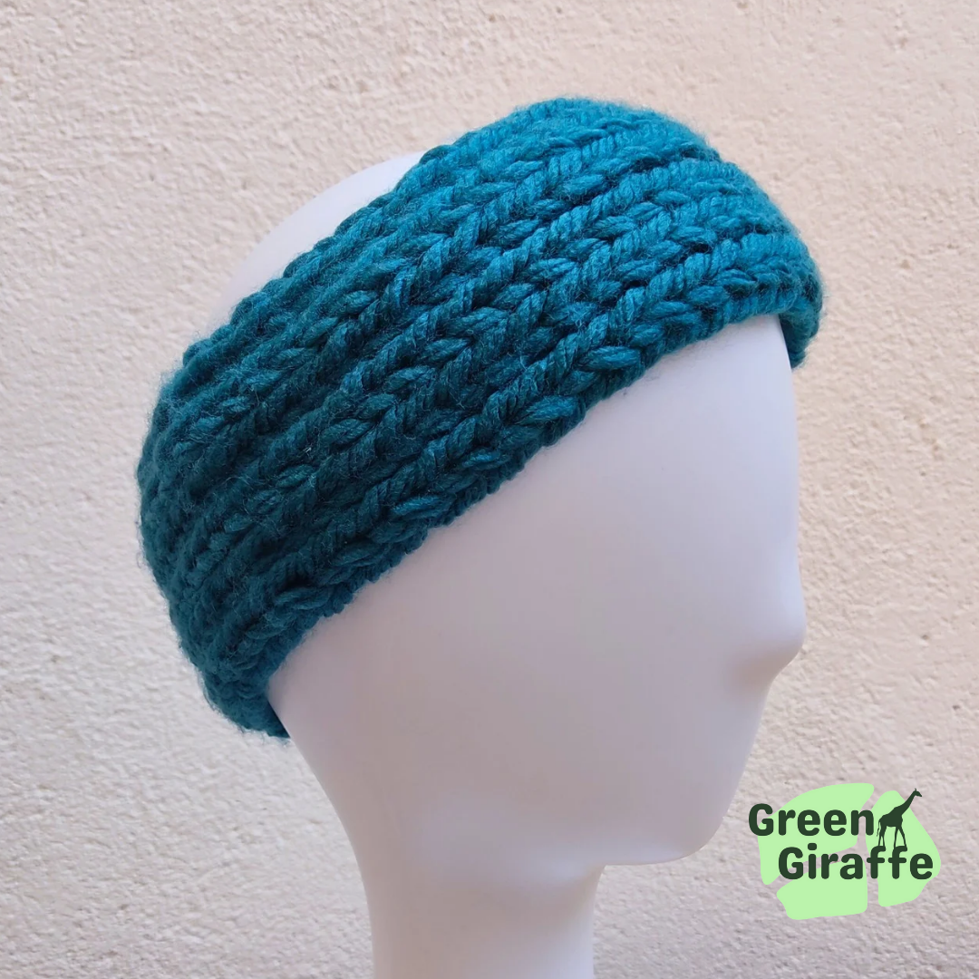 GG Chunky Headband, cozy and stylish winter accessory with warm knitted fabric.
