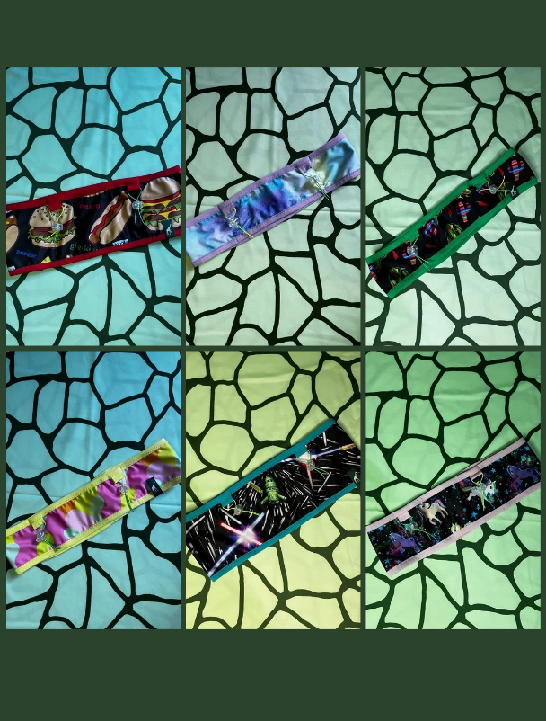 SAMPLE SALE | RunPouch Running Belt - Green Giraffe