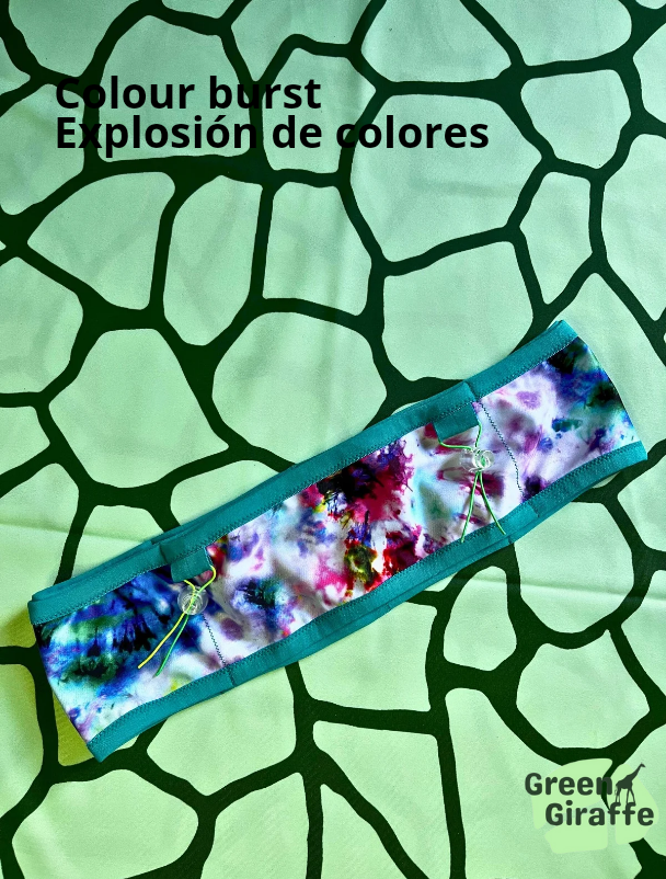 SAMPLE SALE | RunPouch Running Belt - Green Giraffe