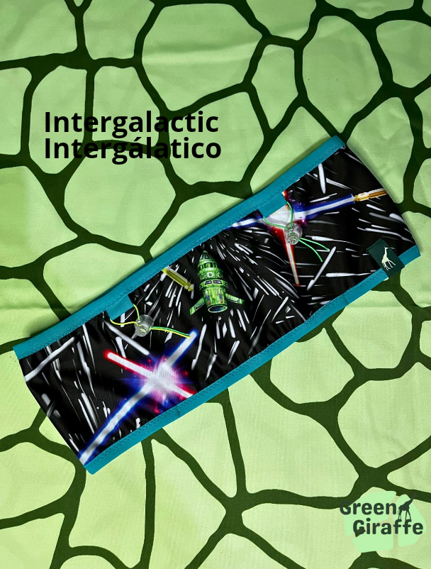 SAMPLE SALE | RunPouch Running Belt - Green Giraffe