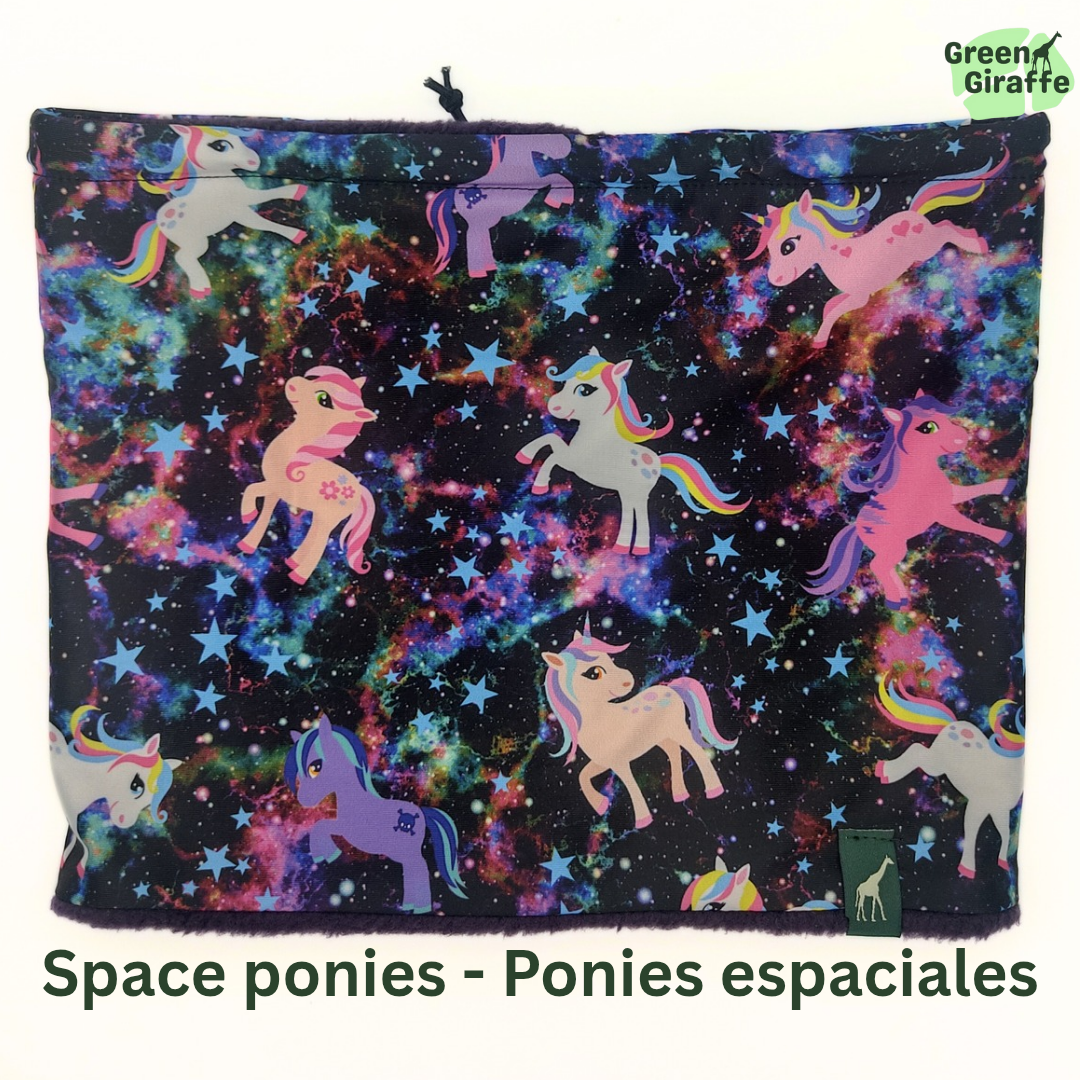 Fleecy neck buff - Green Giraffe