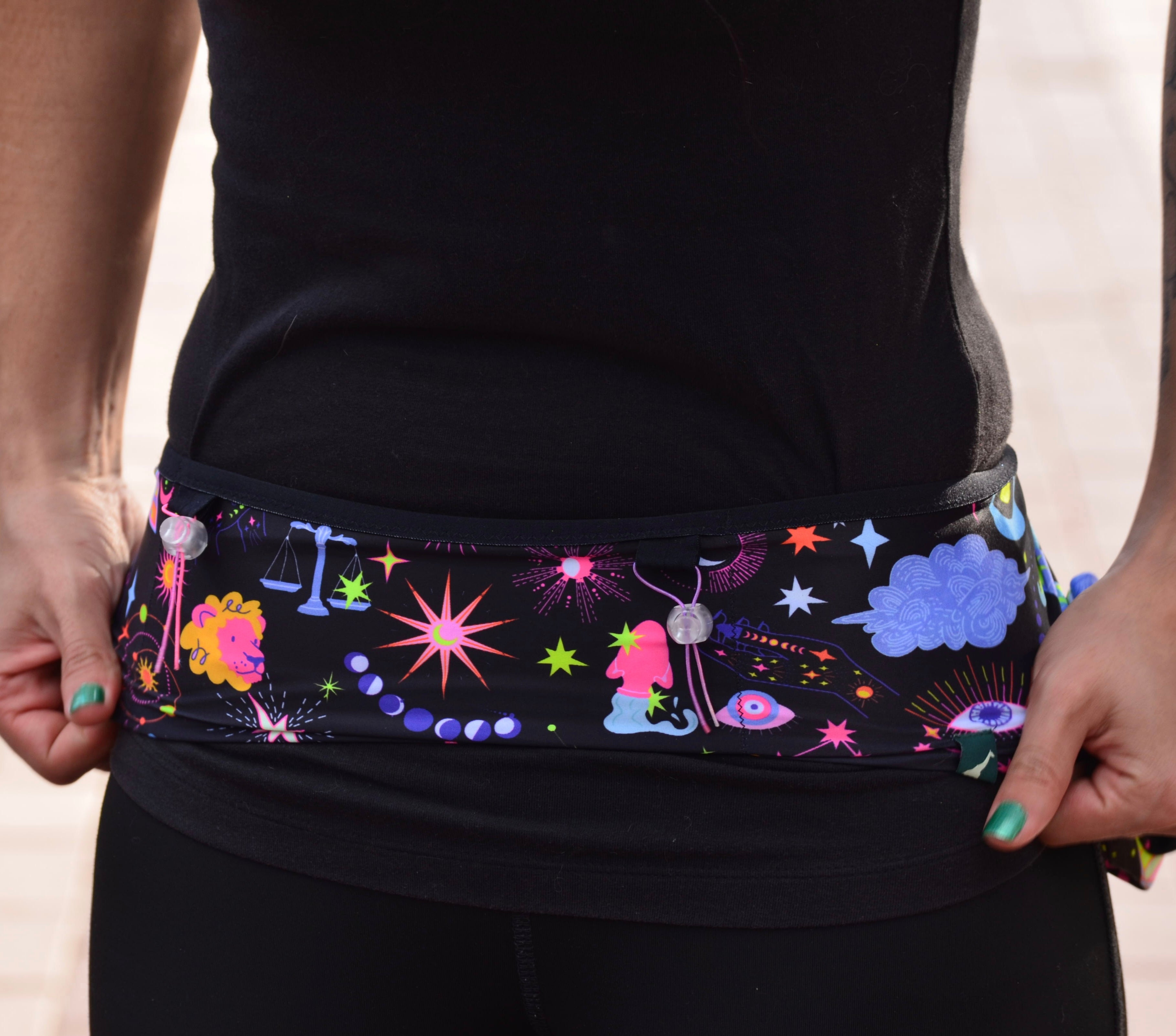 Halloween Running Belt - Luminous orbits - Green Giraffe