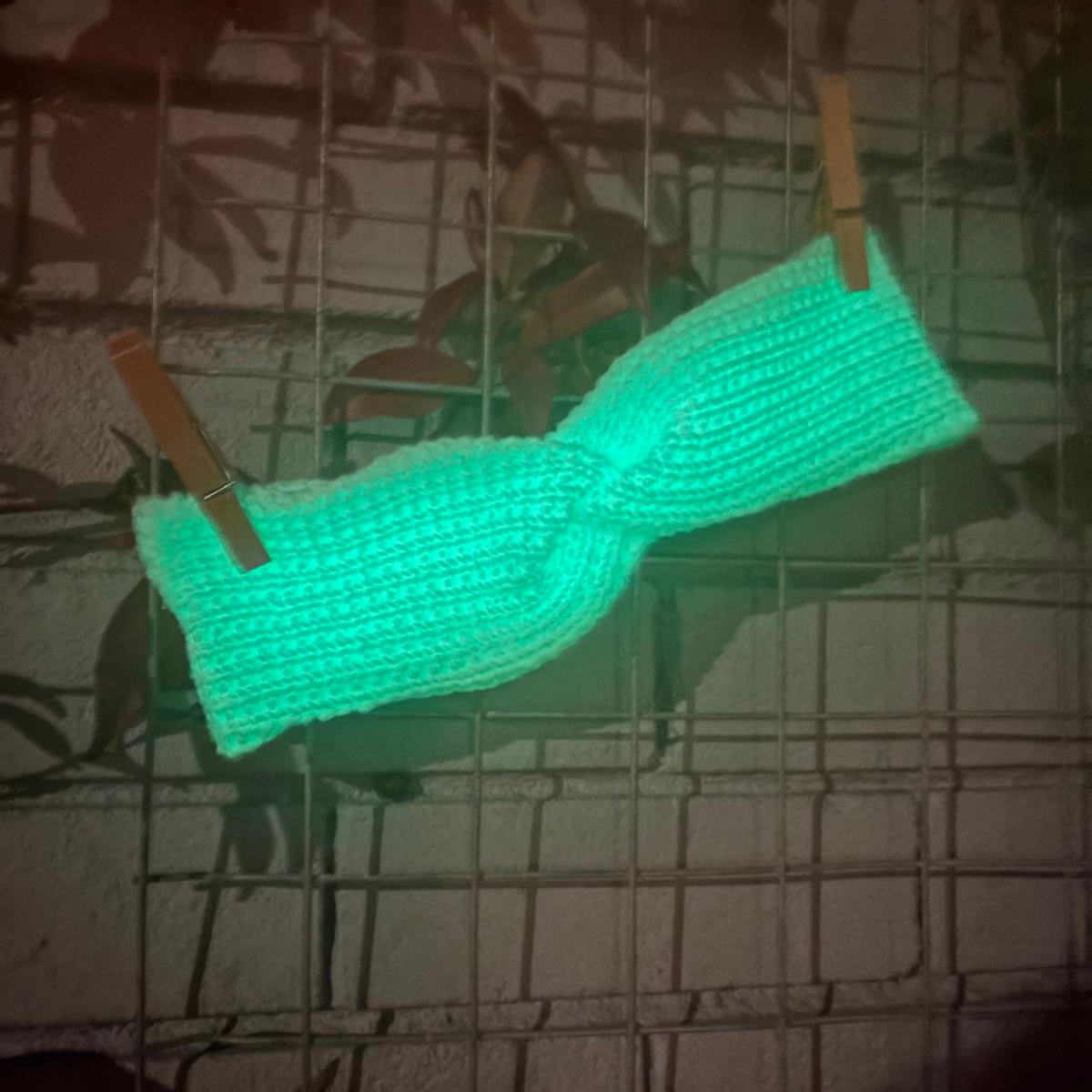 Glow in the Dark Headband - Green Giraffe