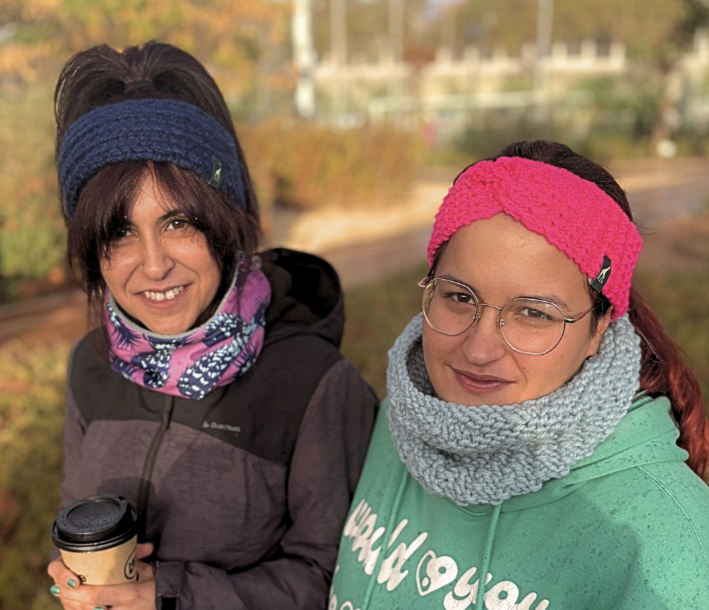 Fleecy neck buff - Green Giraffe