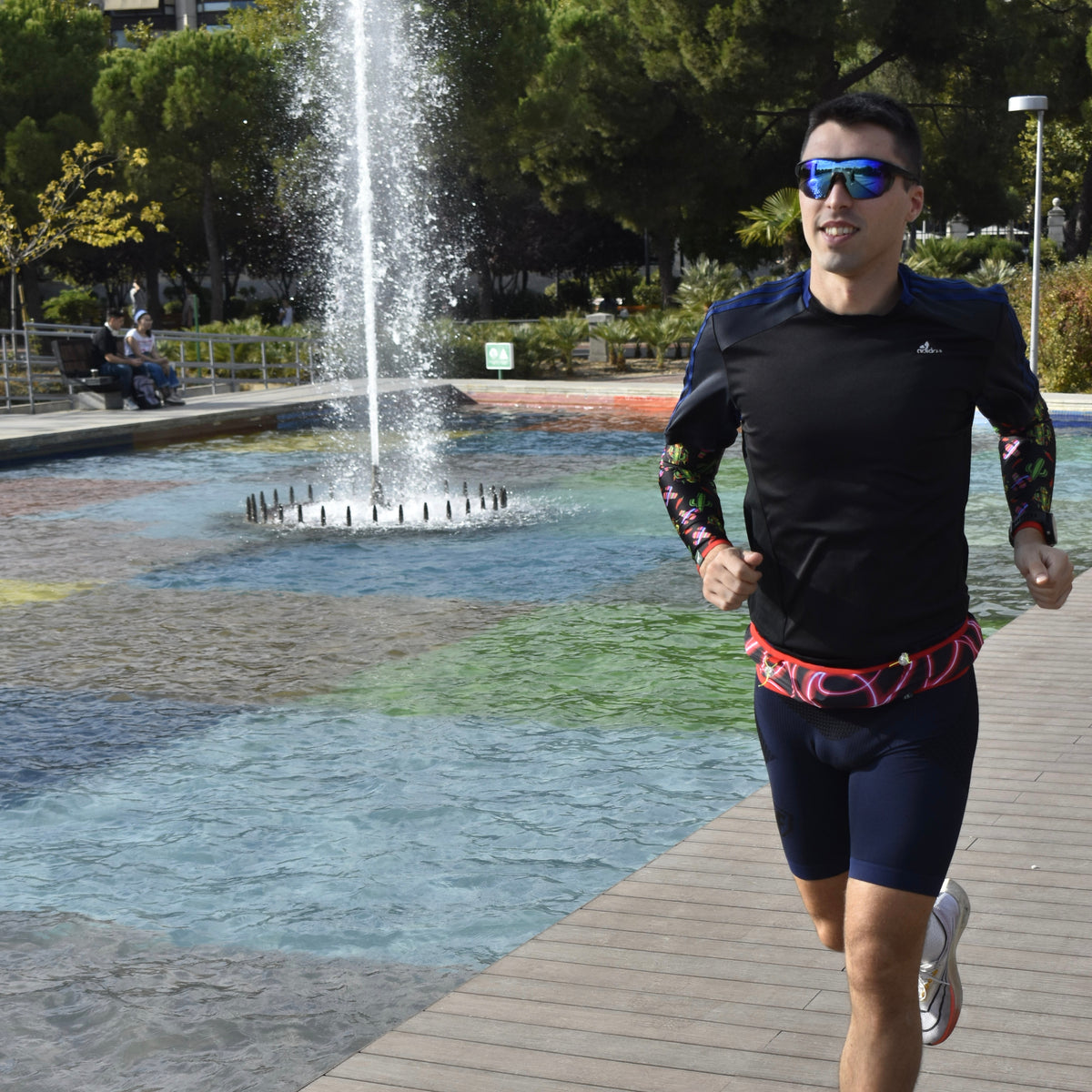 Red Wire Running Belt